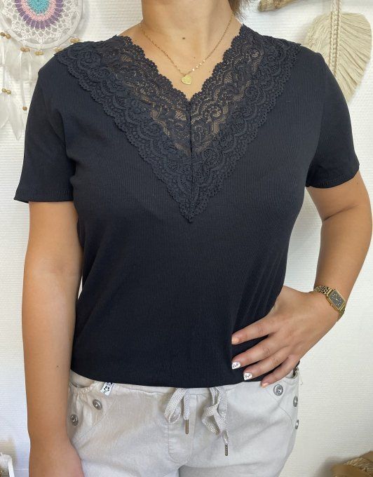 Tee-shirt dentelle