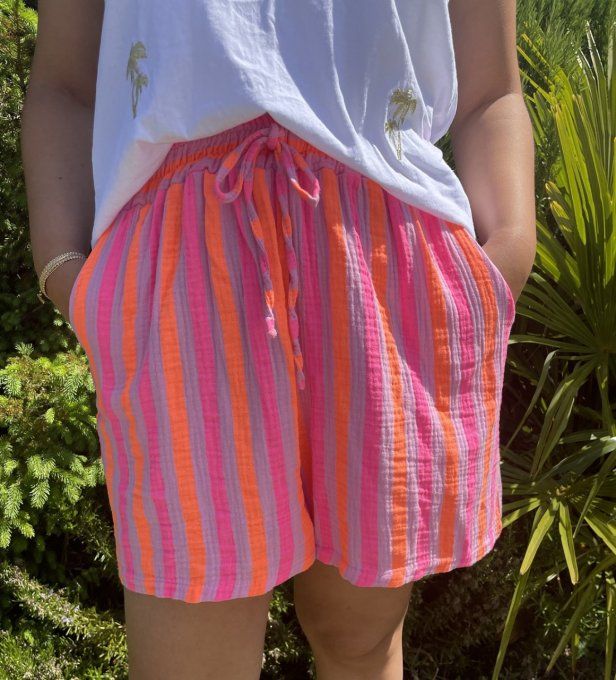 Short à rayures