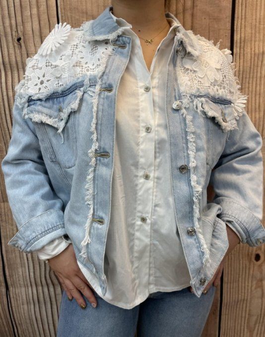 Veste en jean DENTELLE & BRODERIES